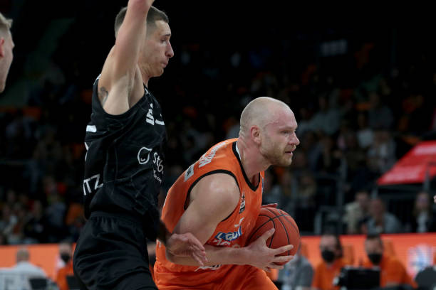 攻防两端已 攻防两端已